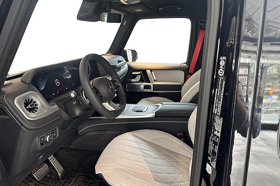 Mercedes-Benz G580 6 of 10