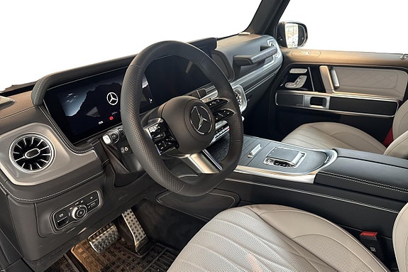 Mercedes-Benz G580 5 of 5