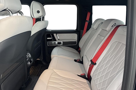 Mercedes-Benz G580 8 of 10