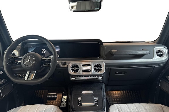Mercedes-Benz G580 7 of 10