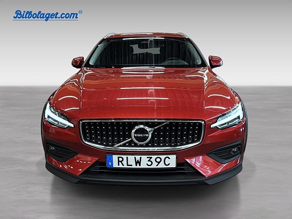 Volvo V60 Cross Country 3 of 19