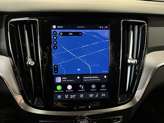 Volvo V60 Cross Country 14 of 18