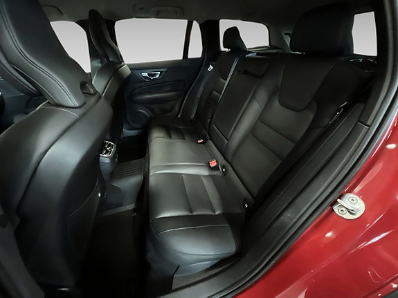 Volvo V60 Cross Country 11 of 18