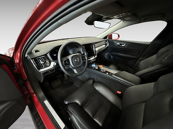Volvo V60 Cross Country 10 of 18
