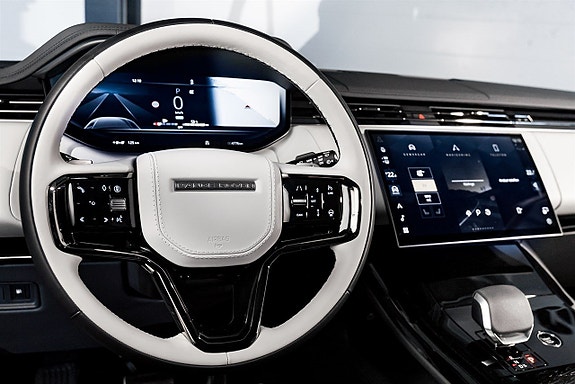 Land Rover Range Rover Sport 17 of 23