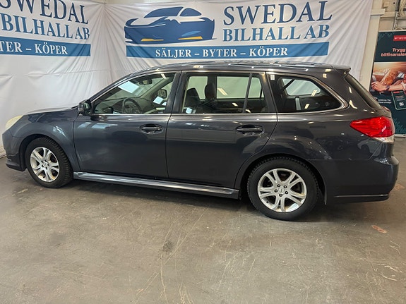 Subaru Legacy 5 of 5