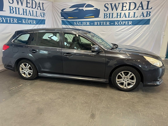 Subaru Legacy 9 of 18