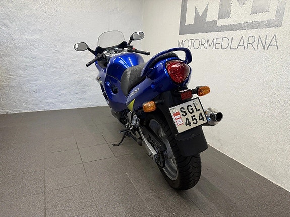 Suzuki GSX600F 469 mil 15 of 16