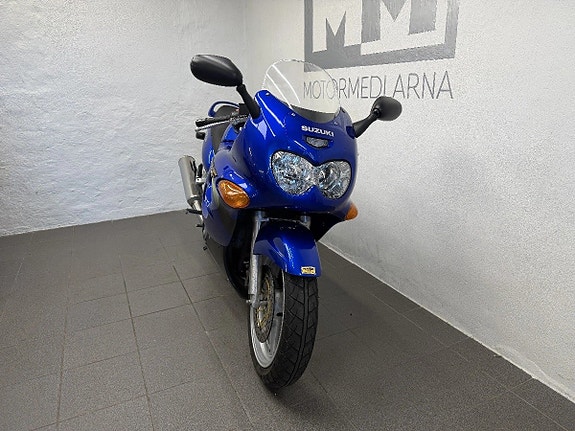 Suzuki GSX600F 469 mil 8 of 16