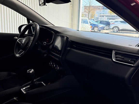 Renault Clio 13 of 13