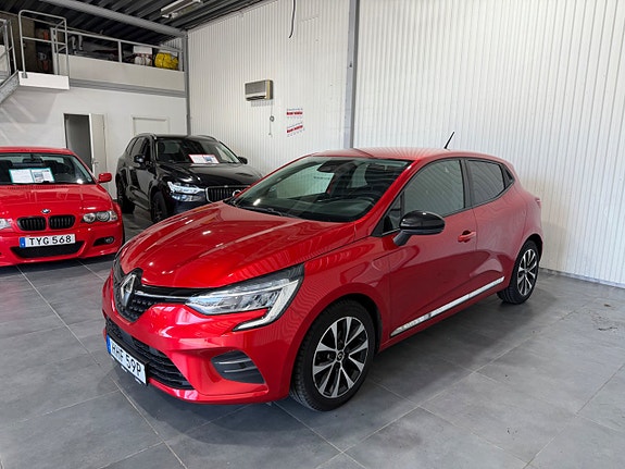 Renault Clio 2 of 13