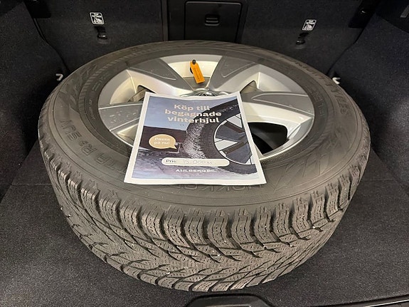 Volvo XC40 14 of 16