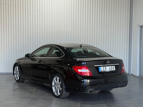Mercedes-Benz C180 7 of 15