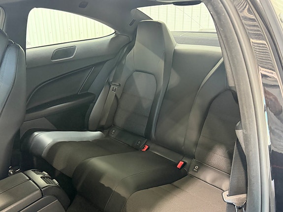 Mercedes-Benz C180 15 of 15