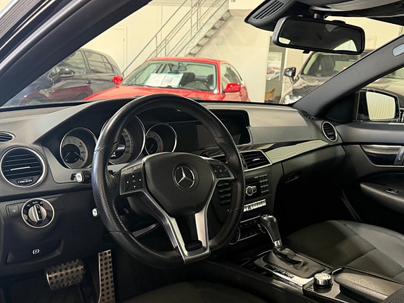 Mercedes-Benz C180 9 of 15