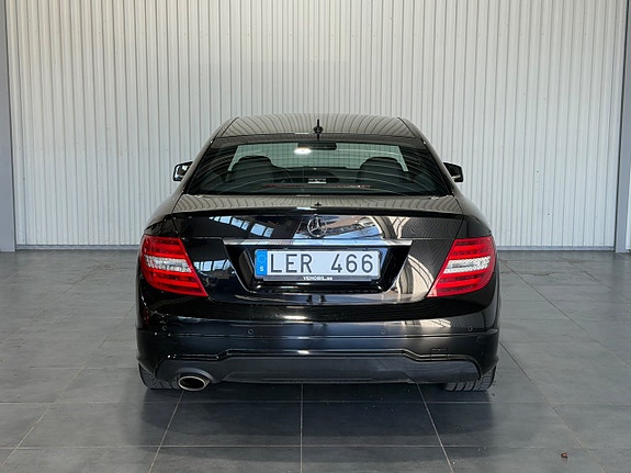 Mercedes-Benz C180 6 of 15