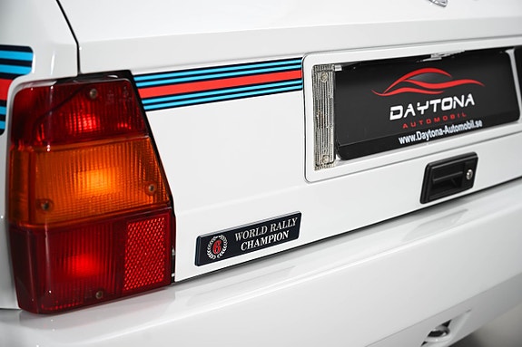 Lancia Delta 13 of 27