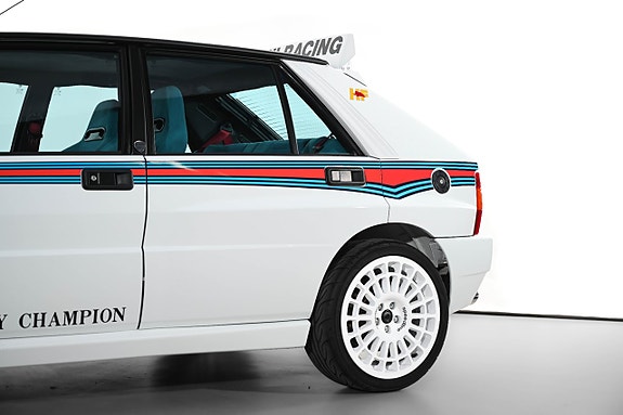 Lancia Delta 10 of 27