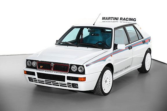 Lancia Delta 5 of 27