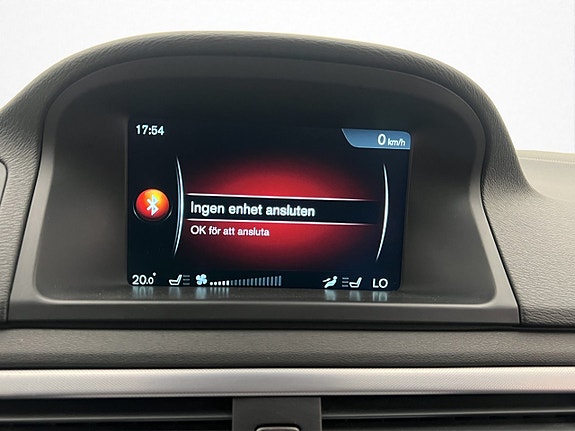 Volvo V70 19 of 28