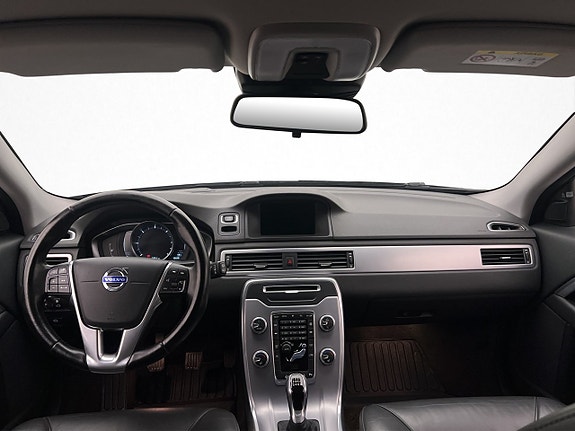 Volvo V70 13 of 28