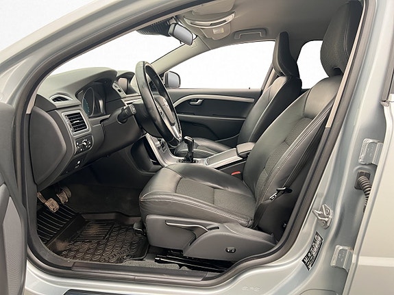 Volvo V70 11 of 28