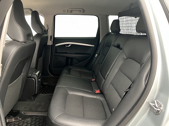 Volvo V70 23 of 28