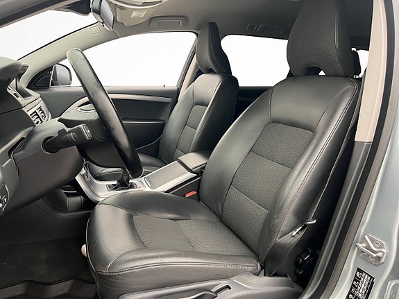 Volvo V70 12 of 28