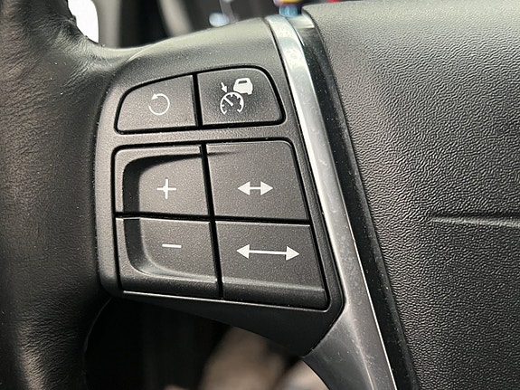 Volvo V70 16 of 28