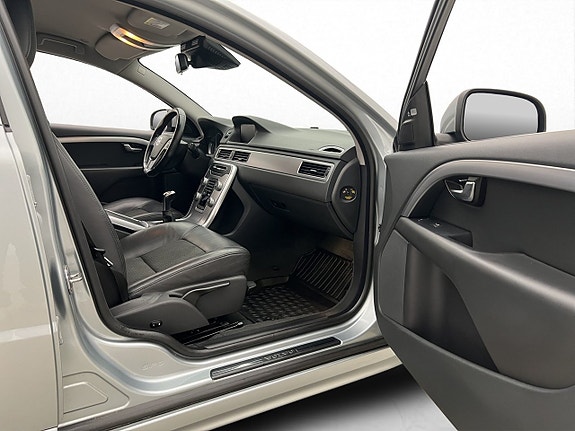 Volvo V70 22 of 28