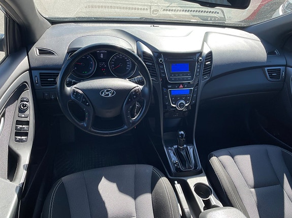 Hyundai i30 10 of 13