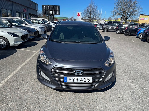 Hyundai i30 3 of 13