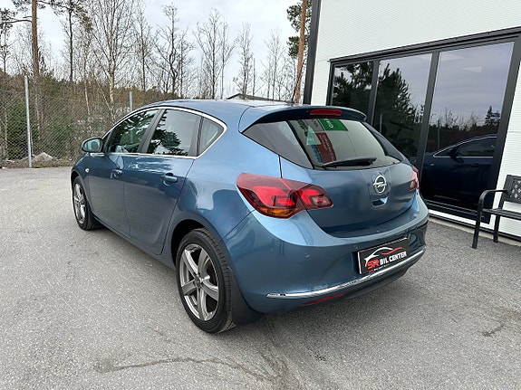 Opel Astra 5 of 5