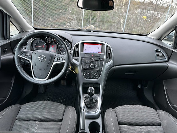 Opel Astra 8 of 20