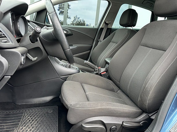 Opel Astra 13 of 20