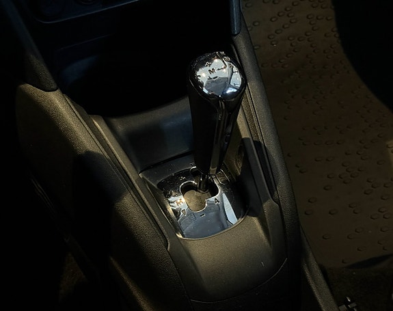 Peugeot 208 15 of 15