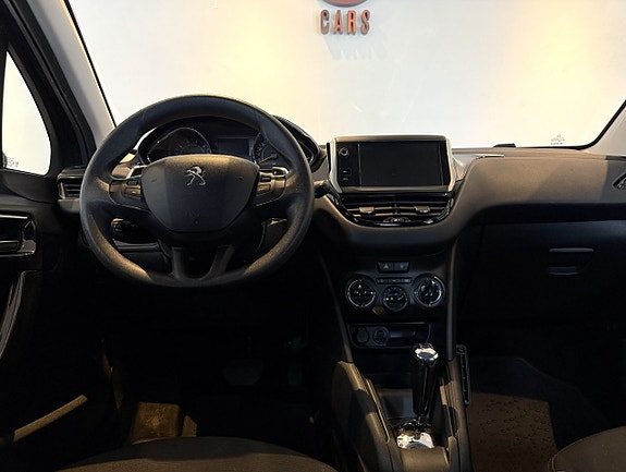Peugeot 208 12 of 15