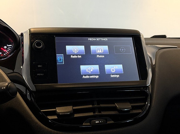 Peugeot 208 14 of 15