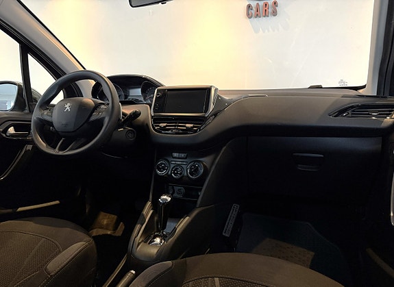 Peugeot 208 11 of 15