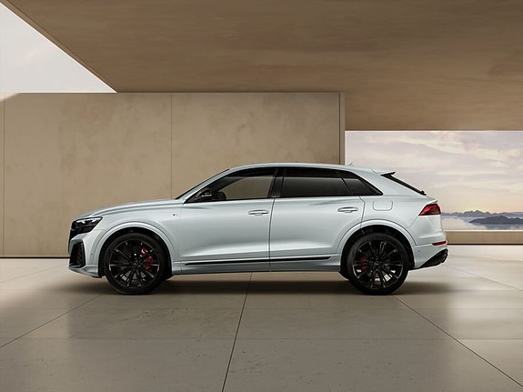 Audi Q8 2 of 3
