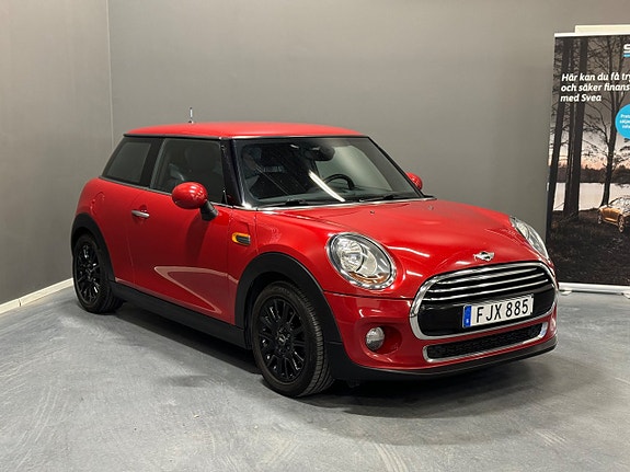 MINI Cooper 2 of 5