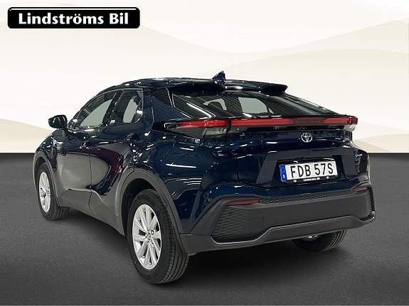 Toyota C-HR 4 of 5