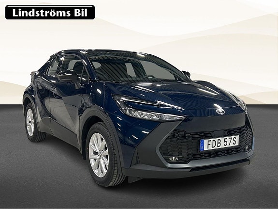 Toyota C-HR 3 of 5