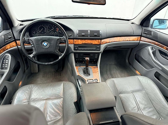 BMW 535i 8 of 16
