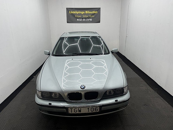 BMW 535i 3 of 16