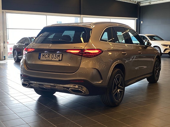 Mercedes-Benz GLC300 de 7 of 18