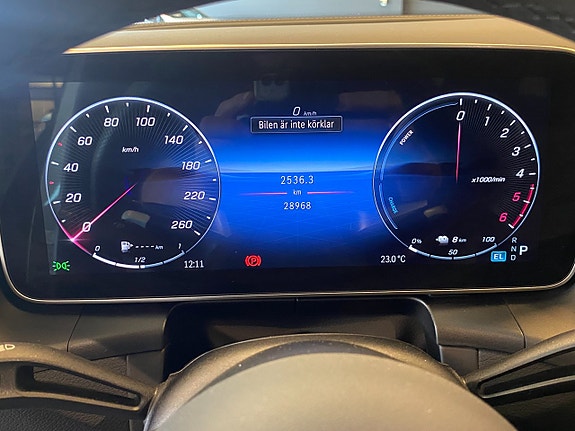 Mercedes-Benz GLC300 de 12 of 18