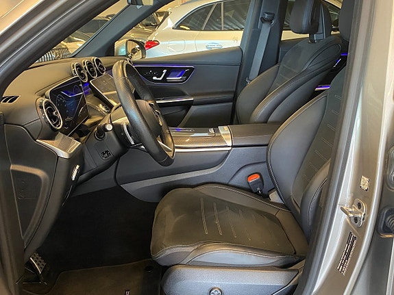 Mercedes-Benz GLC300 de 9 of 18
