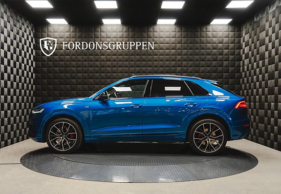 Audi Q8 2 of 25
