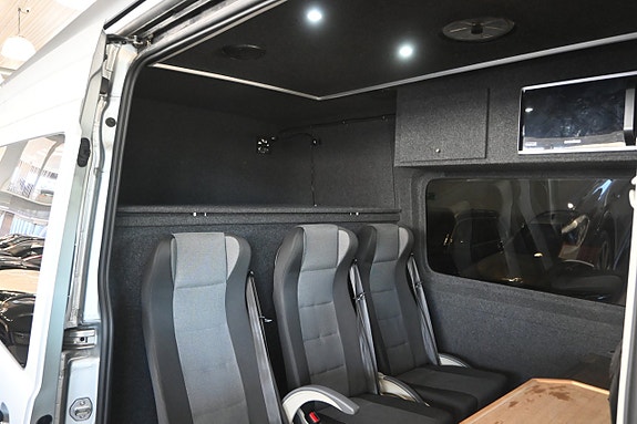 Volkswagen Crafter 35 13 of 25